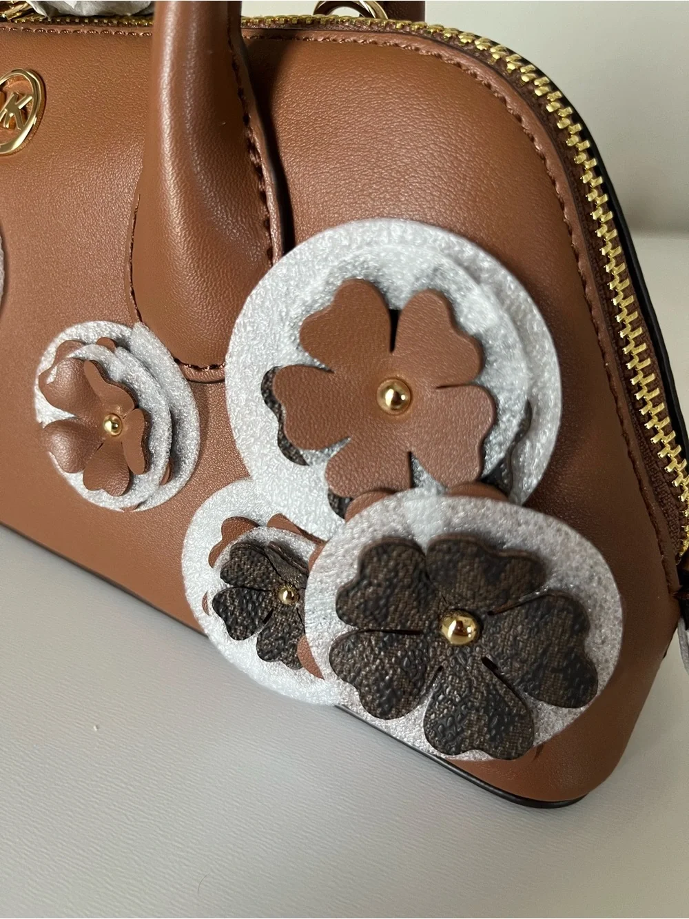 🌼Michael Kors Petra Small Floral Embellished Crossbody Bag